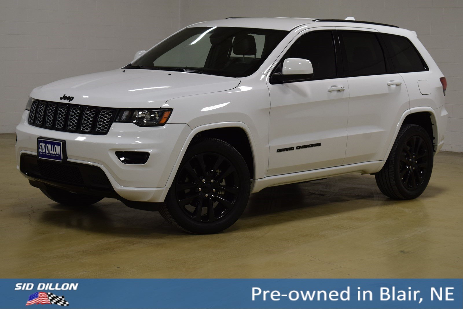 Pre Owned 2018 Jeep Grand Cherokee Altitude With Navigation 4wd