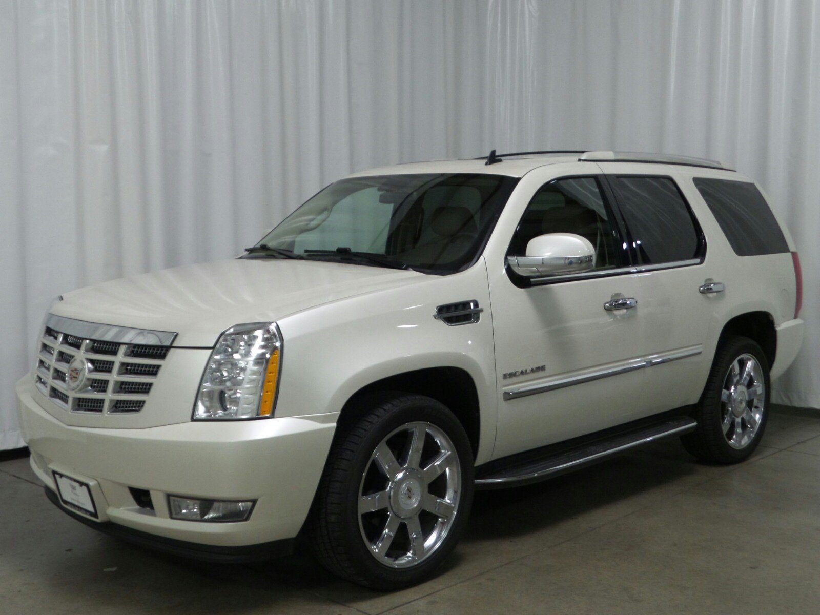 PreOwned 2010 Cadillac Escalade Luxury SUV in Fremont 2U14861 Sid