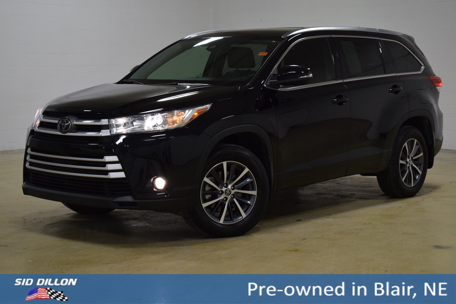 Pre Owned 2017 Toyota Highlander Xle Suv In Blair 382119a Sid Pre Owned 2017 Toyota Highlander Xle
