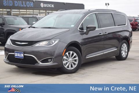 New 2019 Chrysler Pacifica Touring L
